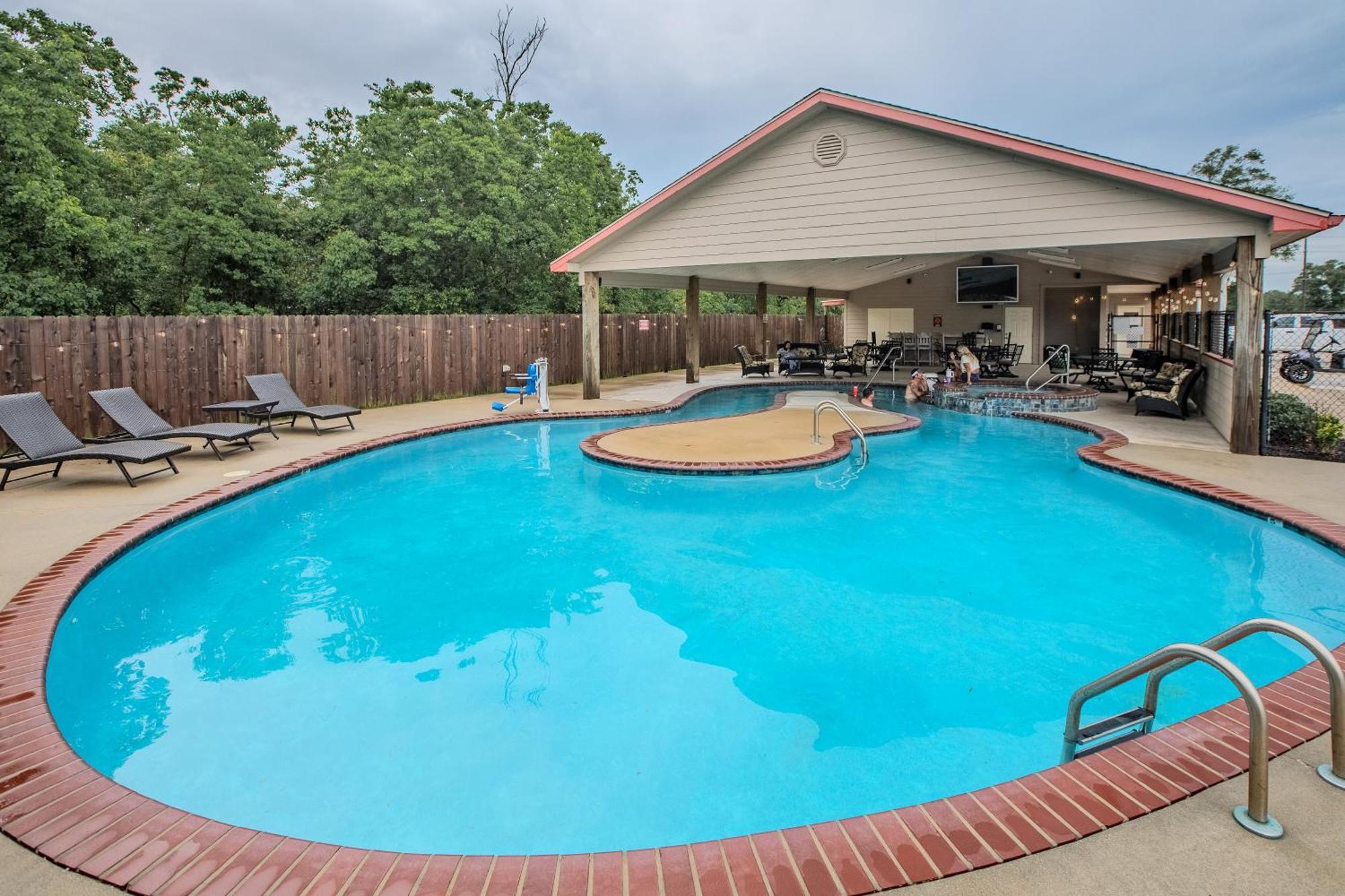 Beyonder Resort Cajun Moon Sulphur Exterior foto